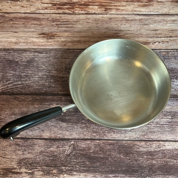 Vintage Revere Ware 1801 Clinton IL Skillet Set 7 inch and 9 inch - Picture 11 of 15